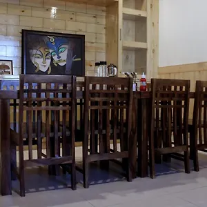 Him Aashrey B&B Homestay Bed & Breakfast